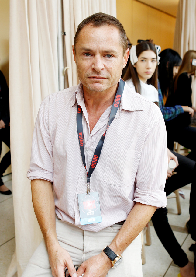 ������������� ���������� YSL �������� ��� ����