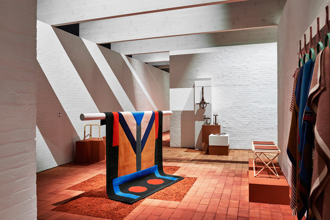 �������� ��������� Herms �� ��������� Salone del Mobile