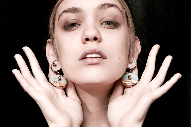 ������ �� ����� ������������ � ����� ��������� Crystalline