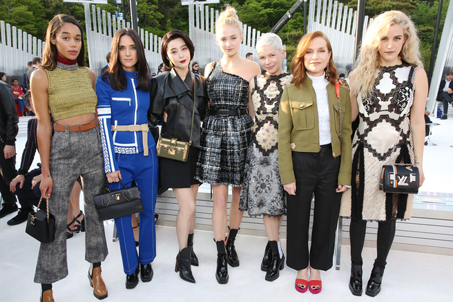 ����� ������ Louis Vuitton � ������