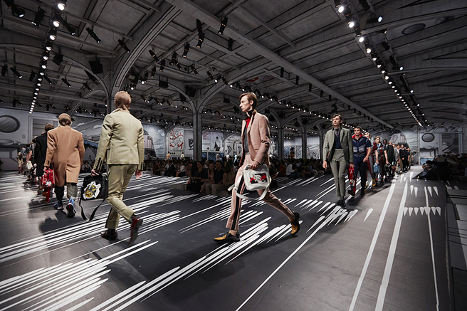 ��� ������ ����������� ��� Prada?